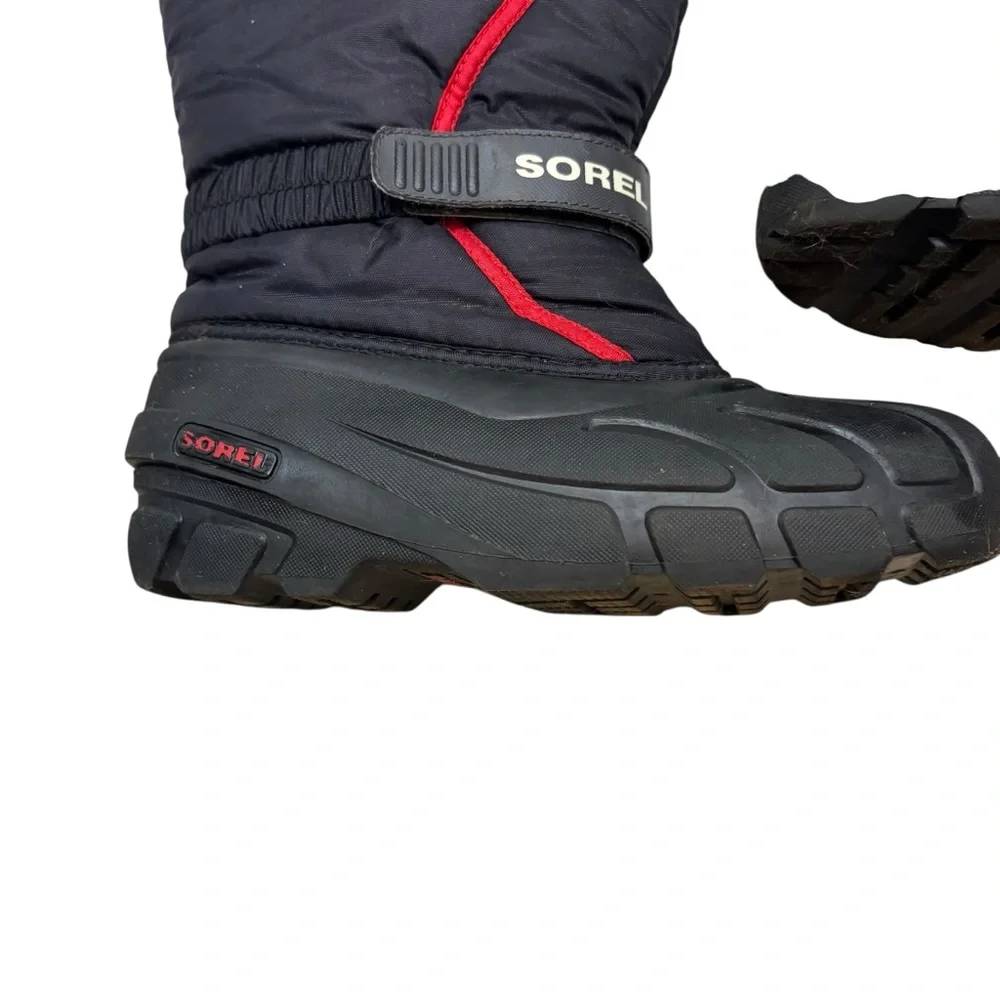 Sorel Kids' Flurry Weather Resistant Snow Boots With Liners Size 5 Red and Black